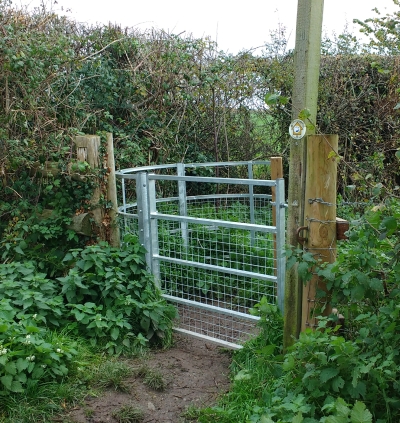 Kissing Gate near Kentchester Turn